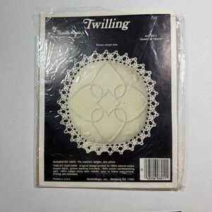 Needle Magic Twilling Candlewicking Kit Art 6011 Queen of Hearts